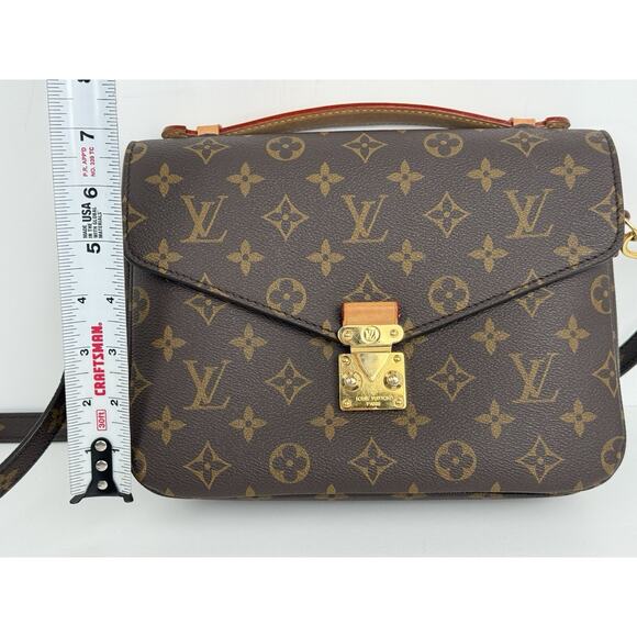 Louis Vuitton Pochette Métis Monogram Canvas Shoulder Bag with Gold Hardware - Picture 13 of 16